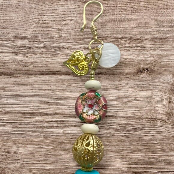 Spring Handmade Beaded Turquoise Dyed Howlite Bracelet - Picture 3 of 9